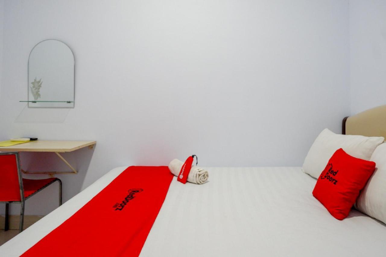 Reddoorz @ Hotel Bravo Pantai Kamali Bau Bau Baubau Eksteriør bilde