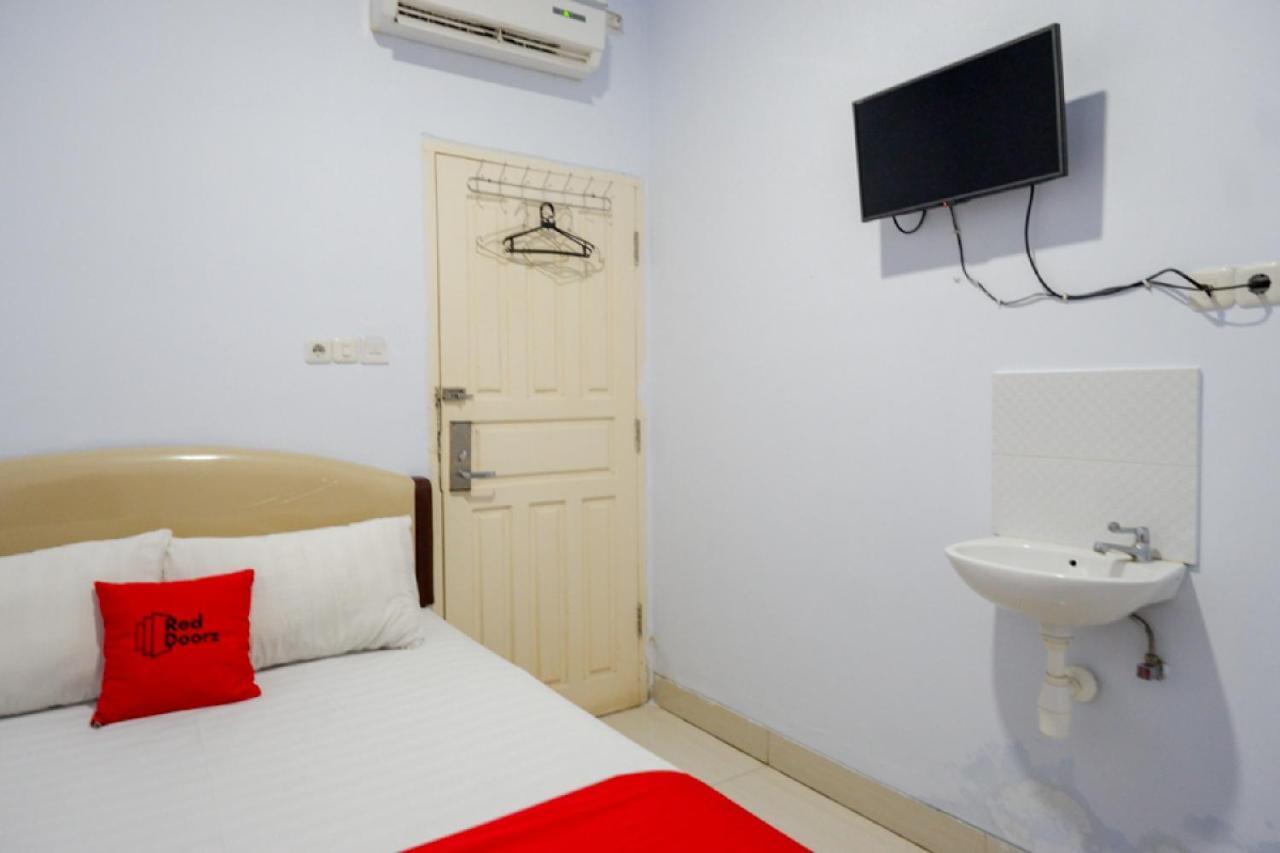 Reddoorz @ Hotel Bravo Pantai Kamali Bau Bau Baubau Eksteriør bilde