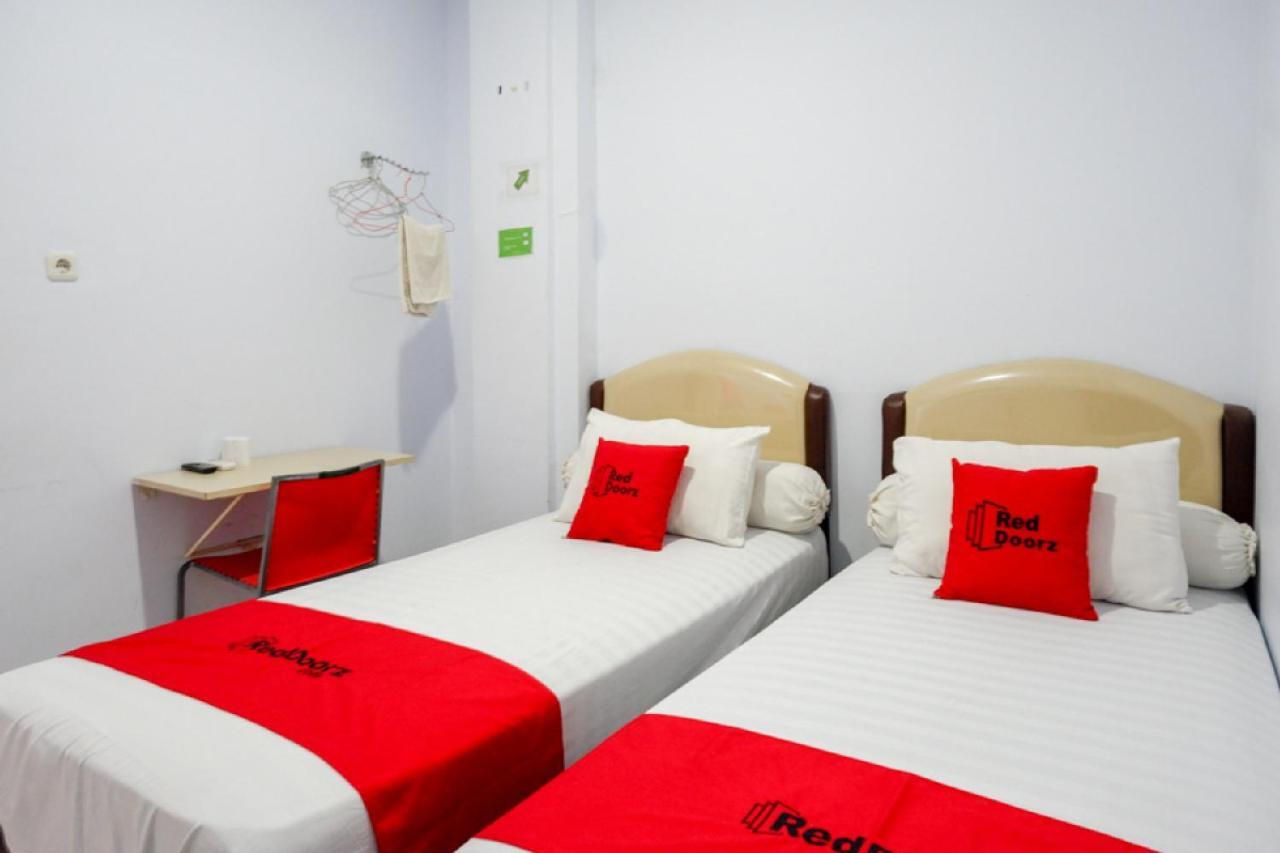 Reddoorz @ Hotel Bravo Pantai Kamali Bau Bau Baubau Eksteriør bilde