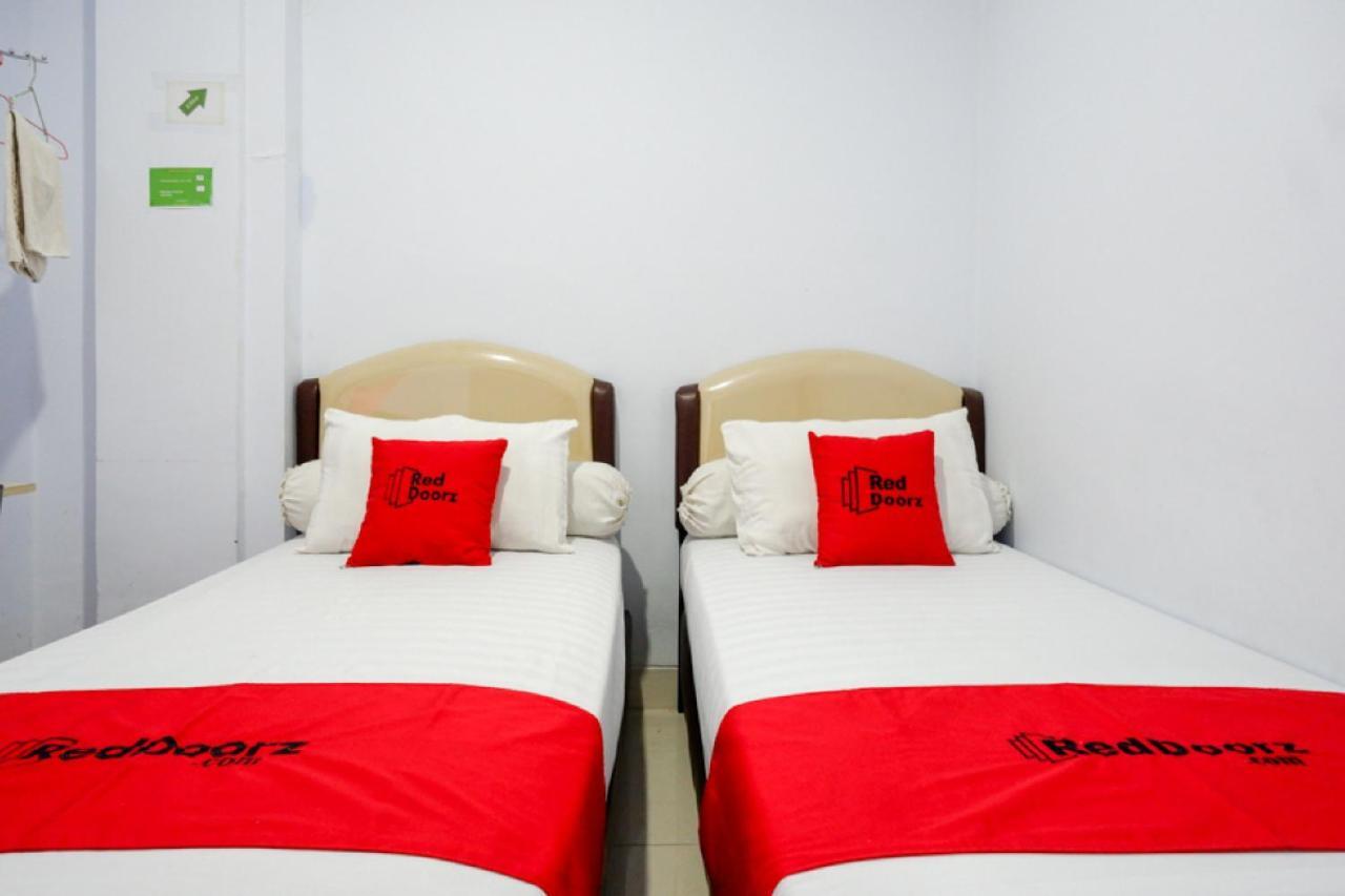 Reddoorz @ Hotel Bravo Pantai Kamali Bau Bau Baubau Eksteriør bilde