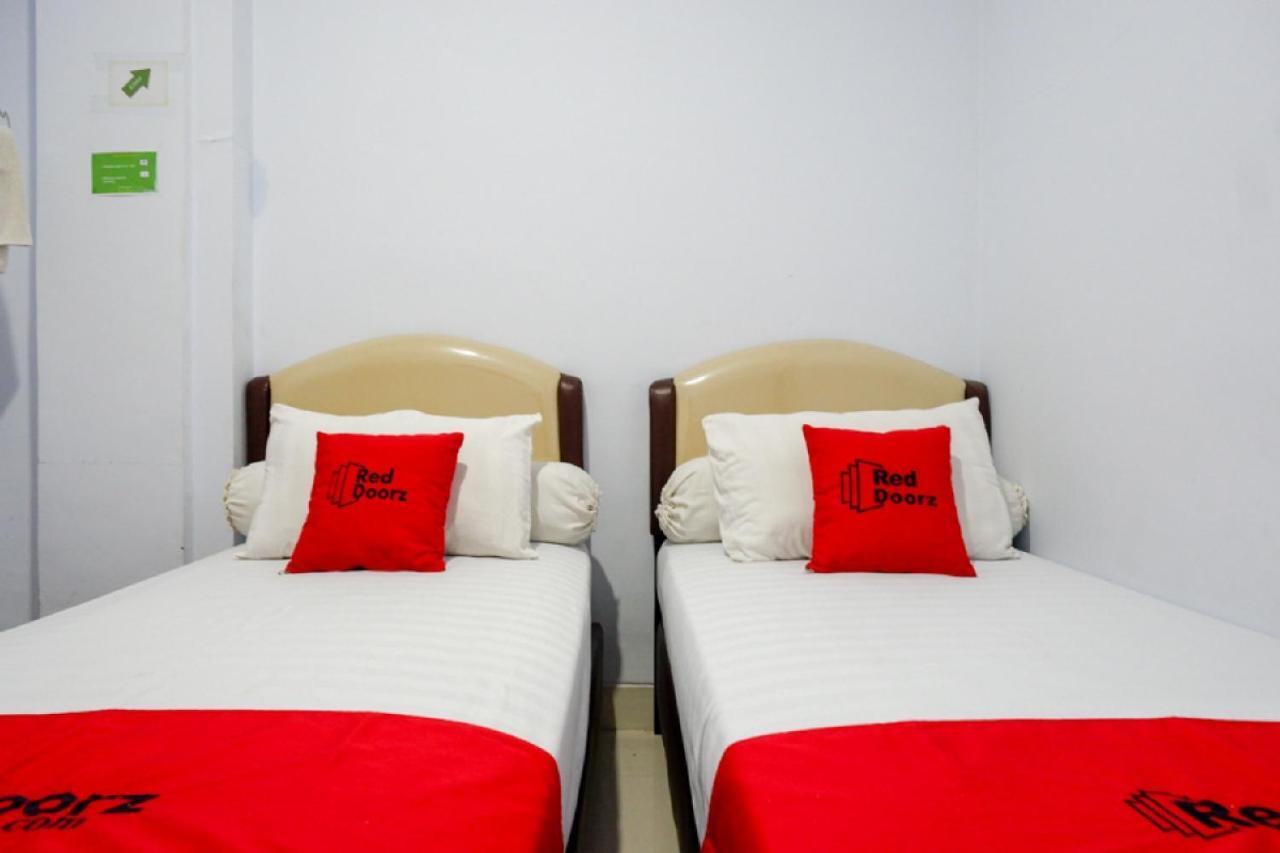 Reddoorz @ Hotel Bravo Pantai Kamali Bau Bau Baubau Eksteriør bilde